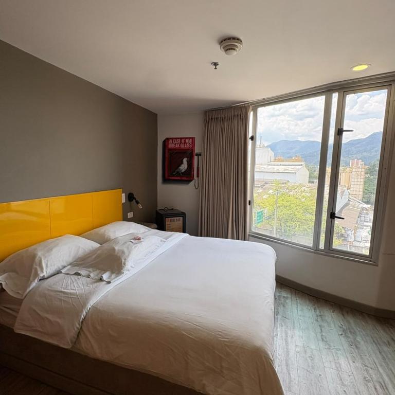 Hotel Distrito 21 - Habitación Doble Superior - 4