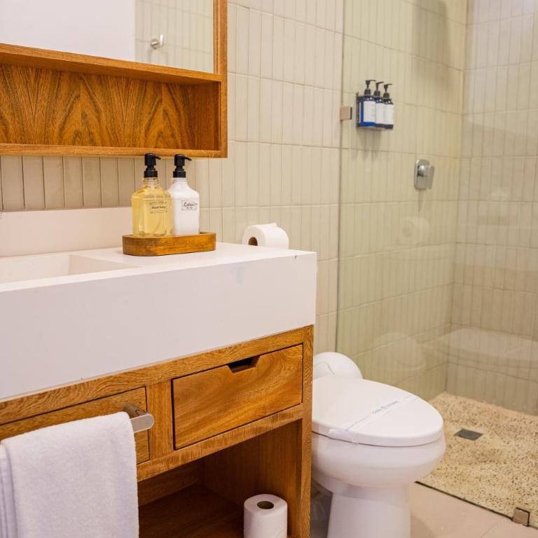 Costa Elegante Hotel & Suites - Habitación Doble Deluxe con balcón - 4