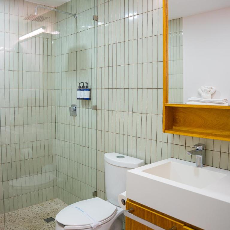 Costa Elegante Hotel & Suites - Habitación Doble Deluxe con balcón - 3