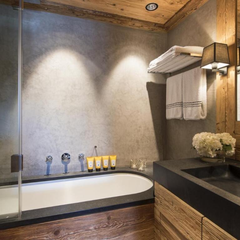 Luxury Chalet La Clusaz with Pool - Maison de Vacances - 9
