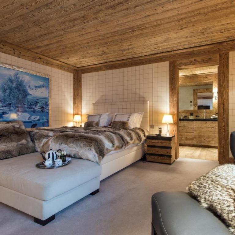 Luxury Chalet La Clusaz with Pool - Maison de Vacances - 10