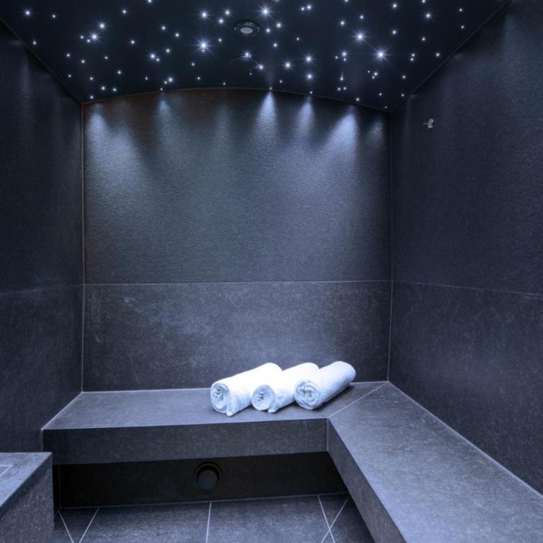 Luxury Chalet La Clusaz with Pool - Maison de Vacances - 19