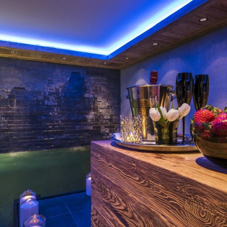 Luxury Chalet La Clusaz with Pool - Maison de Vacances - 17