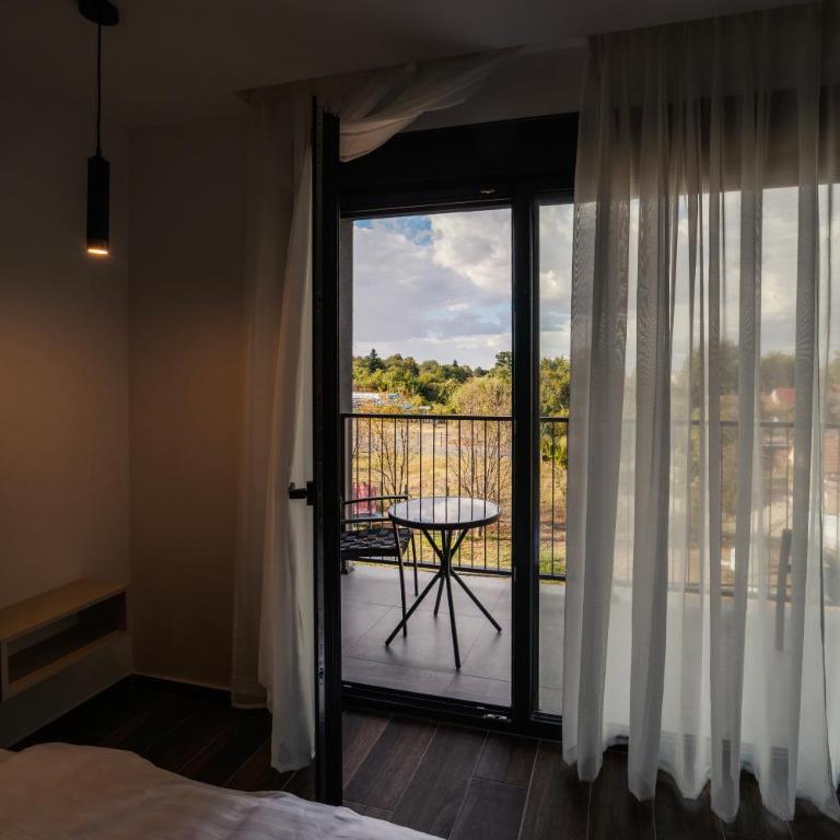 Urban Grove Apartments Novi Sad - Appartement 1 Chambre de Luxe - Vue sur Jardin - 3