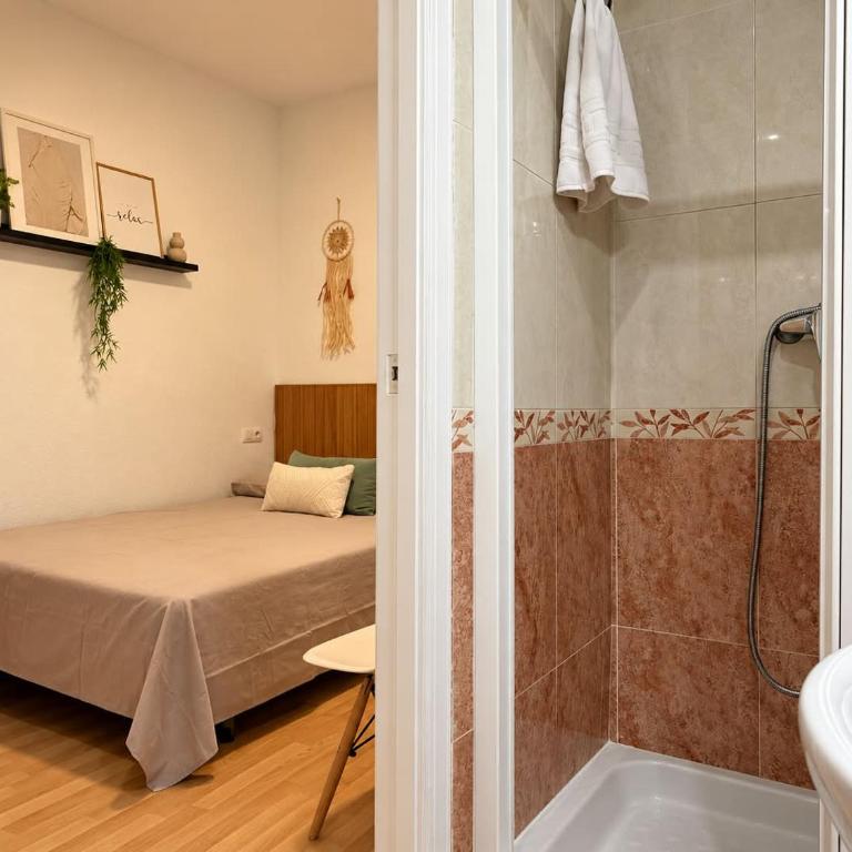 Navarro Ramos - Gomérez - Chambre Double avec Salle de Bains Privative - 2