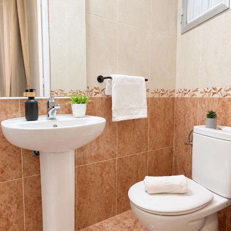 Navarro Ramos - Gomérez - Chambre Double avec Salle de Bains Privative - 1