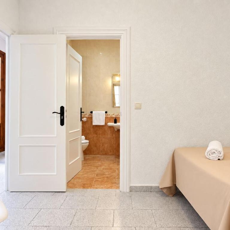 Navarro Ramos - Gomérez - Chambre Triple avec Salle de Bains Privative - 3
