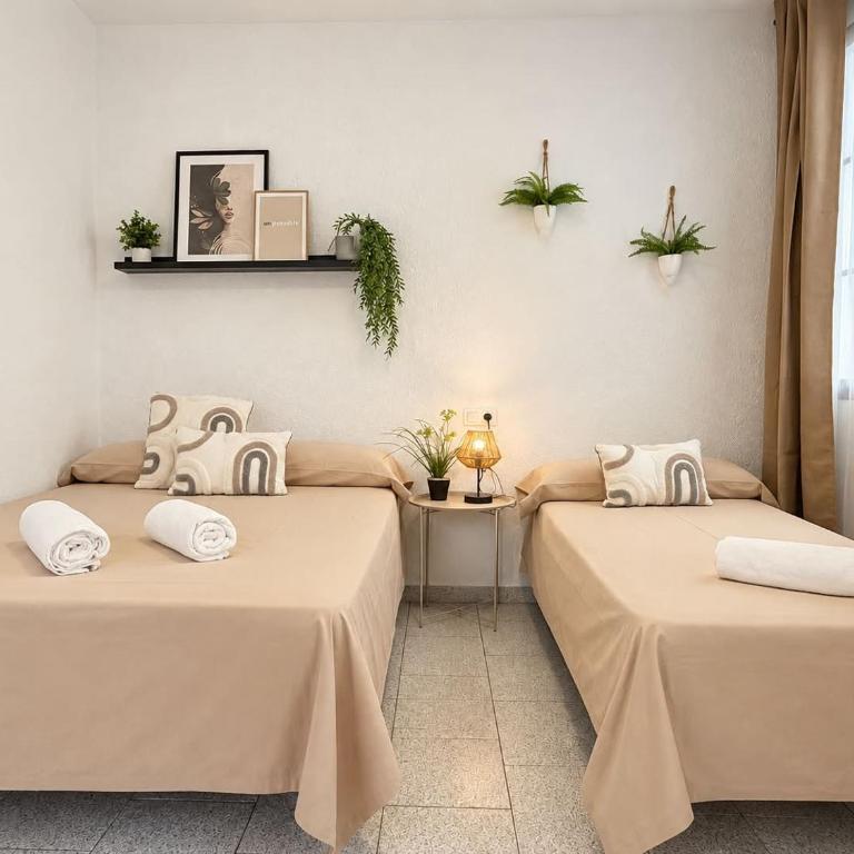 Navarro Ramos - Gomérez - Chambre Triple avec Salle de Bains Privative - 2