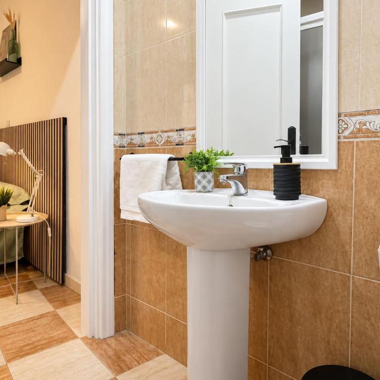 Navarro Ramos - Gomérez - Chambre Double avec Salle de Bains Privative - 1