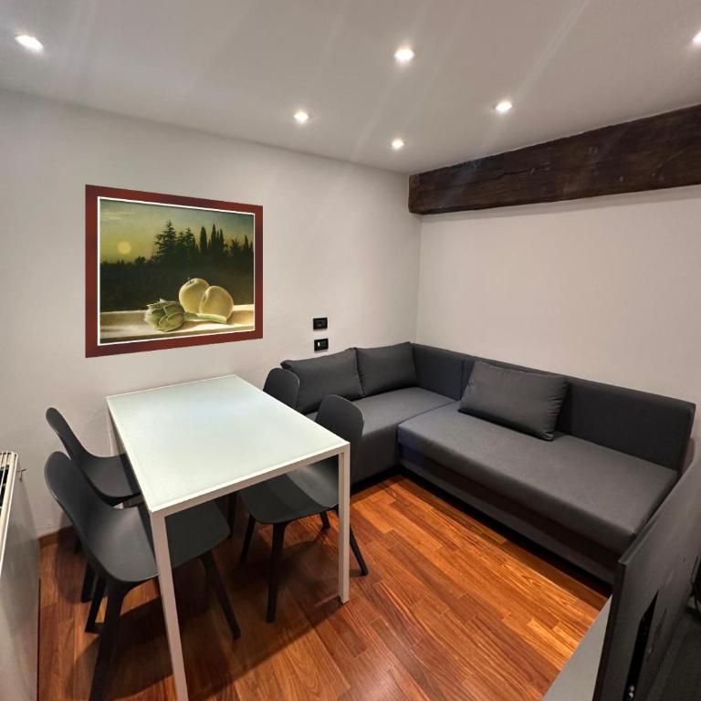 Palazzo Minghetti Oberdan 7 - Appartamento con 1 Camera da Letto - 1