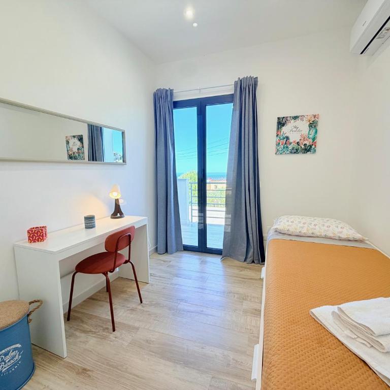Le Casette - Two-Bedroom Apartment with Balcony and Sea View - 4