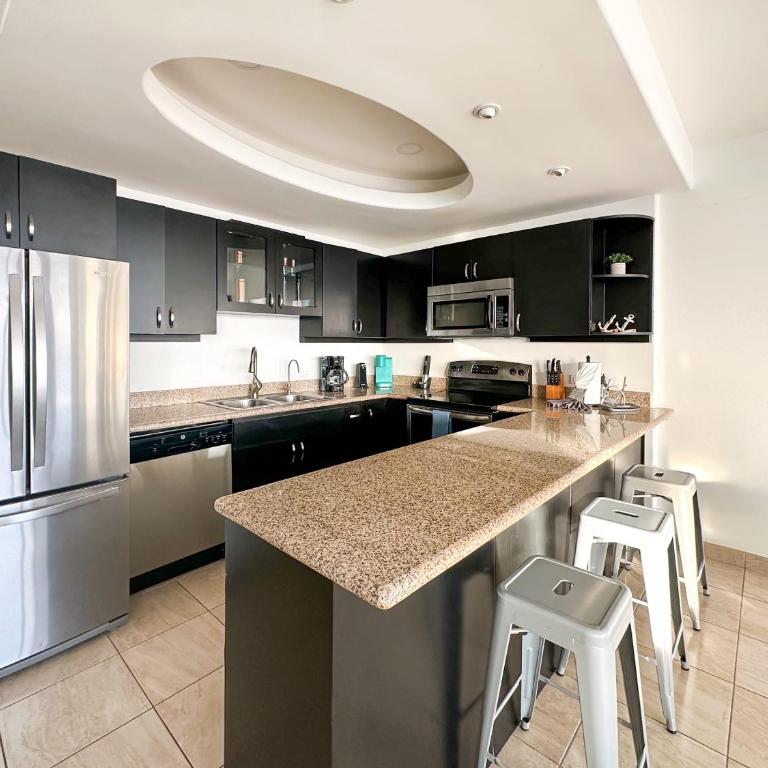 Tranquil Sunset & Sea Views 301B - Apartment - 12