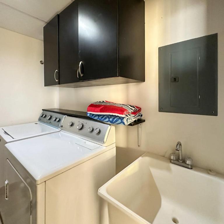 Tranquil Sunset & Sea Views 301B - Apartment - 15