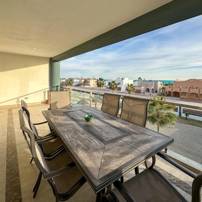 Tranquil Sunset & Sea Views 301B - Apartment - 16