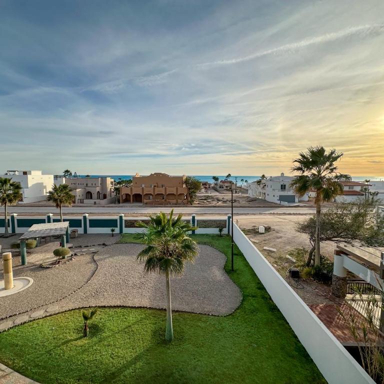 Tranquil Sunset & Sea Views 301B - Apartment - 18