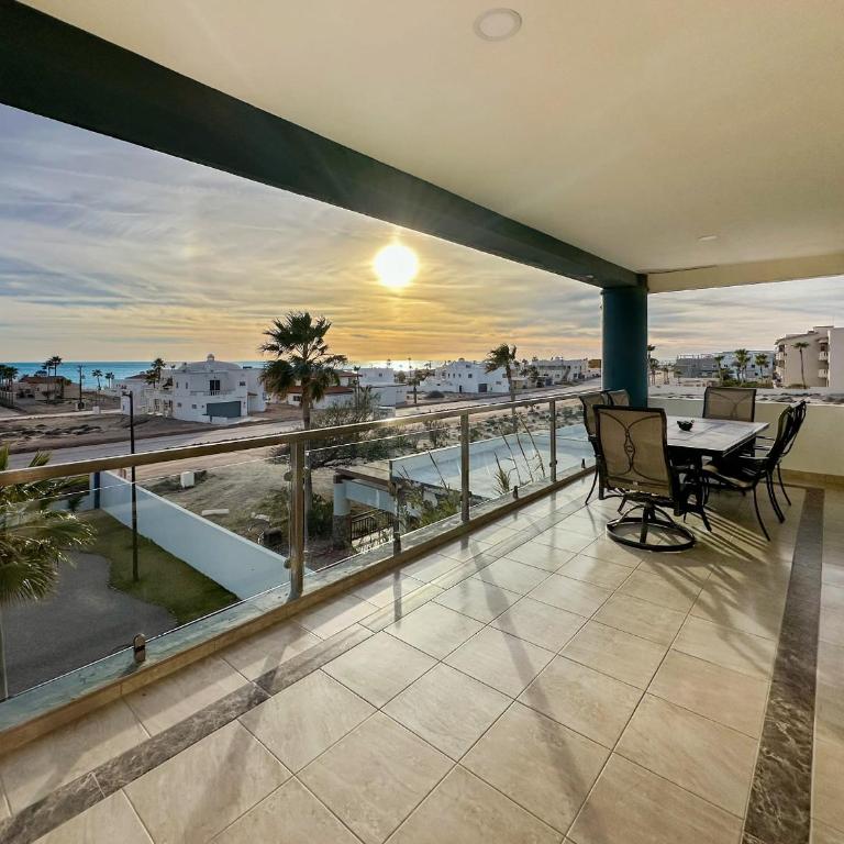 Tranquil Sunset & Sea Views 301B - Apartment - 17