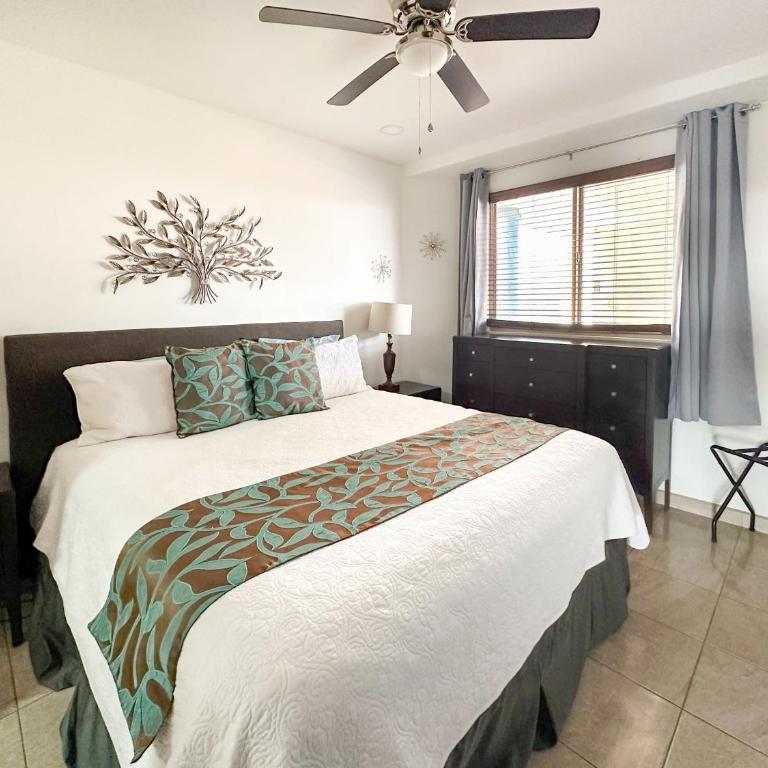 Tranquil Sunset & Sea Views 301B - Apartment - 20