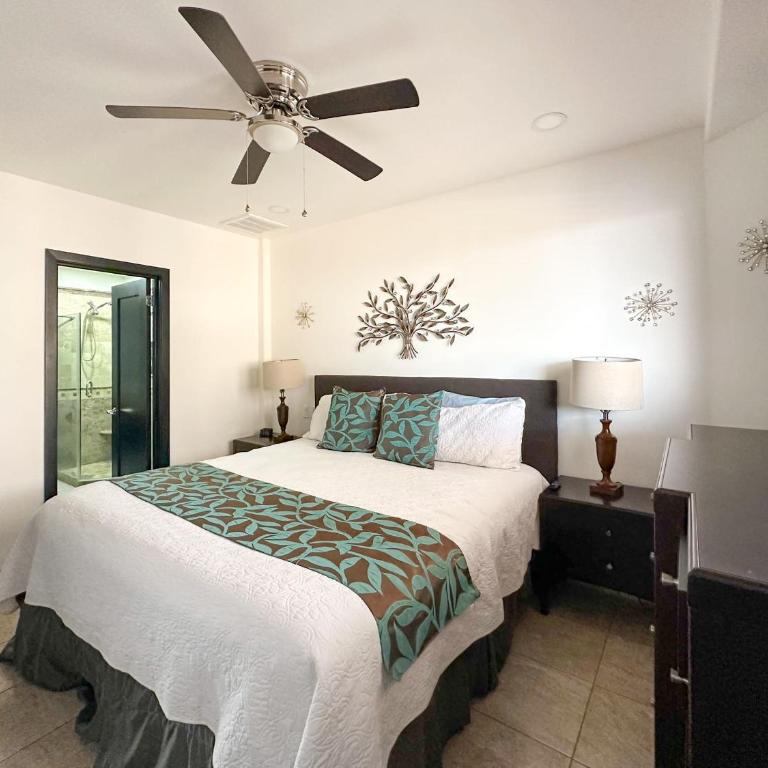 Tranquil Sunset & Sea Views 301B - Apartment - 21