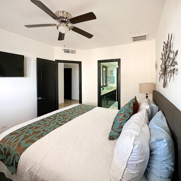 Tranquil Sunset & Sea Views 301B - Apartment - 22