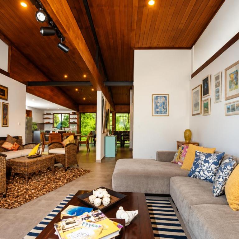Casa de campo de lujo con 3 habitaciones en urbanización privada en la naturaleza con piscina publica con aire acondicionado y wifi en santa cruz, Galapagos - Villa Deluxe - 15