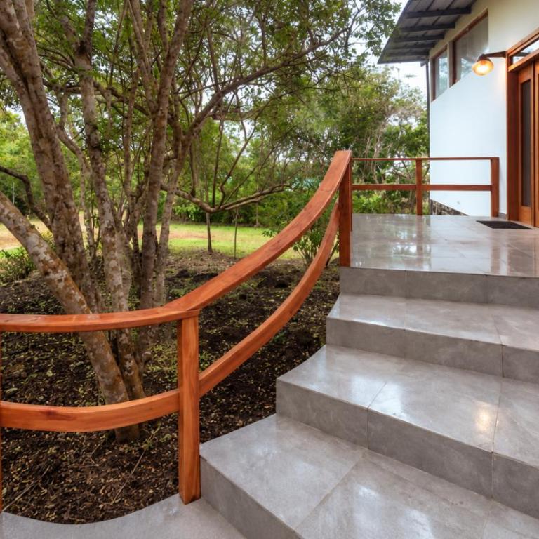 Casa de campo de lujo con 3 habitaciones en urbanización privada en la naturaleza con piscina publica con aire acondicionado y wifi en santa cruz, Galapagos - Villa Deluxe - 17
