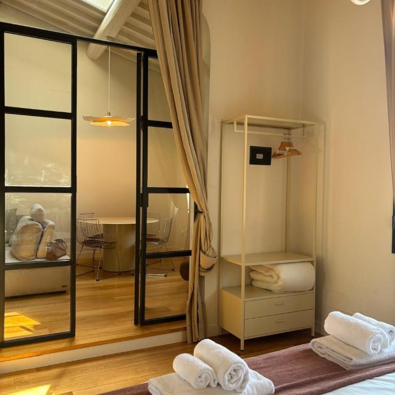 Attic in the city center - modern and comfort - Appartamento Deluxe con 2 Camere da Letto - 8