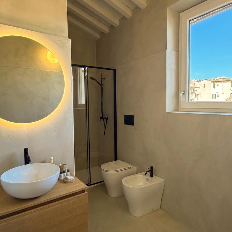 Attic in the city center - modern and comfort - Appartamento Deluxe con 2 Camere da Letto - 27