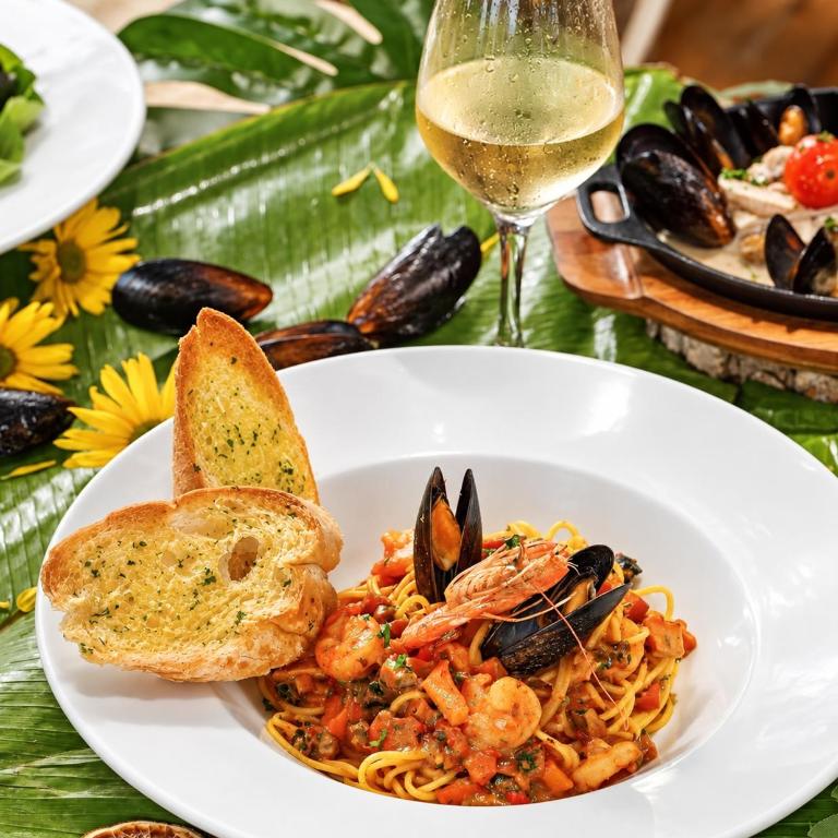 Ocean-View Apartment Balcony & 3 King Beds - Apartamento de 2 dormitorios - 62