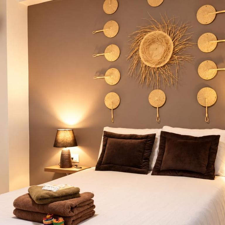 Park View Hostel & Suites - Double Room with Private Bathroom - 11
