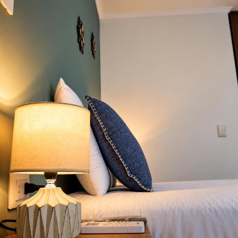 Park View Hostel & Suites - Double Room with Private Bathroom - 15