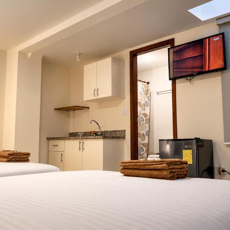 Park View Hostel & Suites - Twin Room with Private Bathroom - 9
