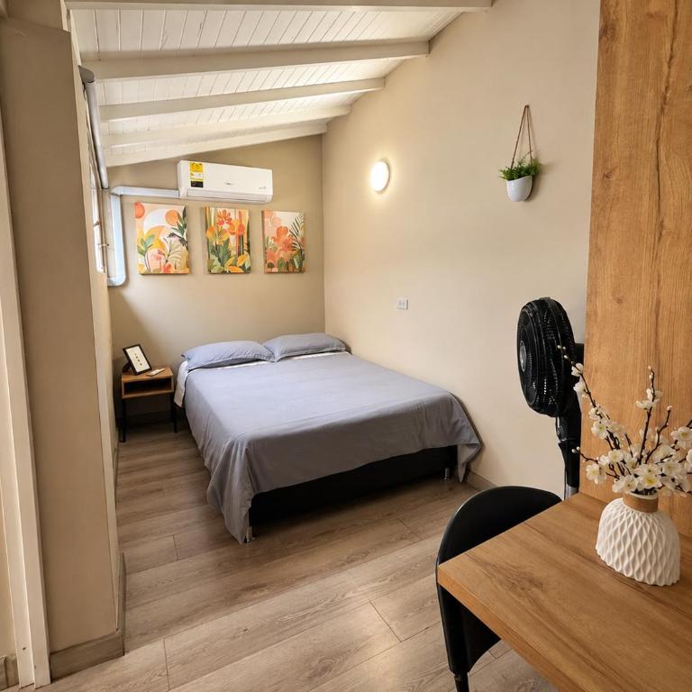 Hospedaje cerca a Provenza en el Poblado - MAN301 By Roots Rentals - Apartment - 2