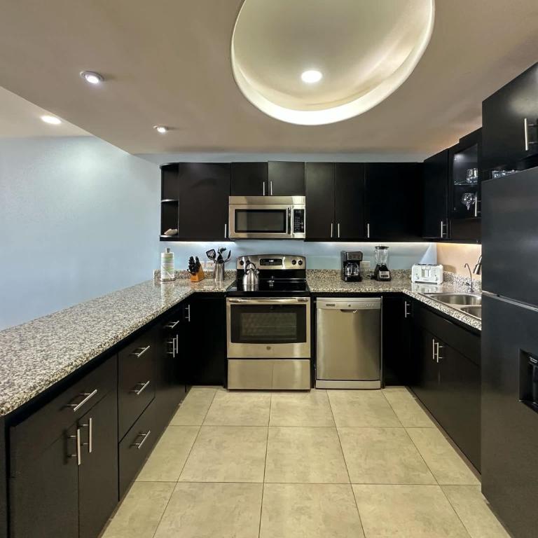 Wake Up to Ocean Views in this 2BR Condo - Apartment - 14