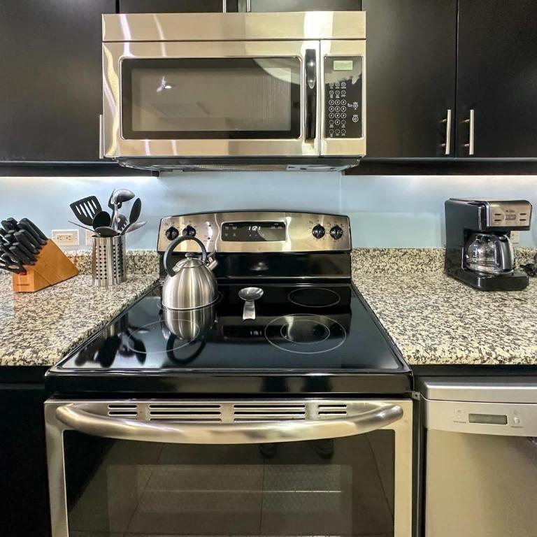 Wake Up to Ocean Views in this 2BR Condo - Apartment - 15