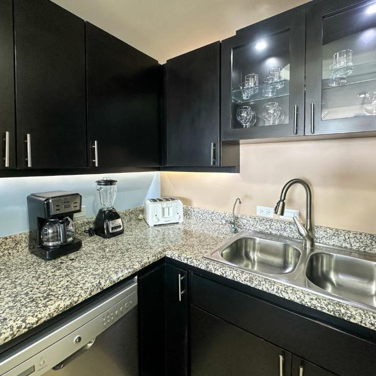 Wake Up to Ocean Views in this 2BR Condo - Apartment - 16