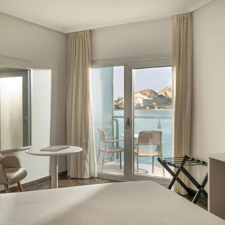 INNSiDE by Meliá Alicante Porta Maris - Camera Innside con Vista Mare - 1