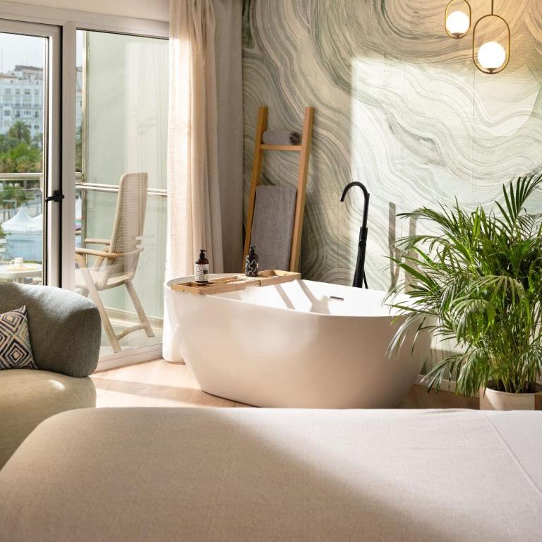 INNSiDE by Meliá Alicante Porta Maris - Suite The Loft con Vista Porto - 1