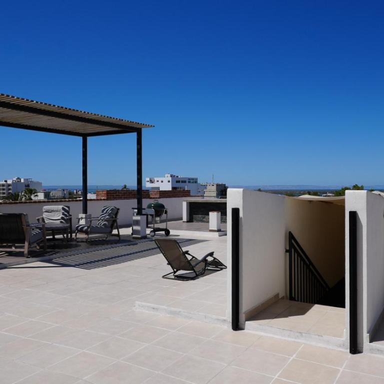 Casa Naya - 2BR Condo, Pool, Rooftop & Central - Suite Familiar - 24