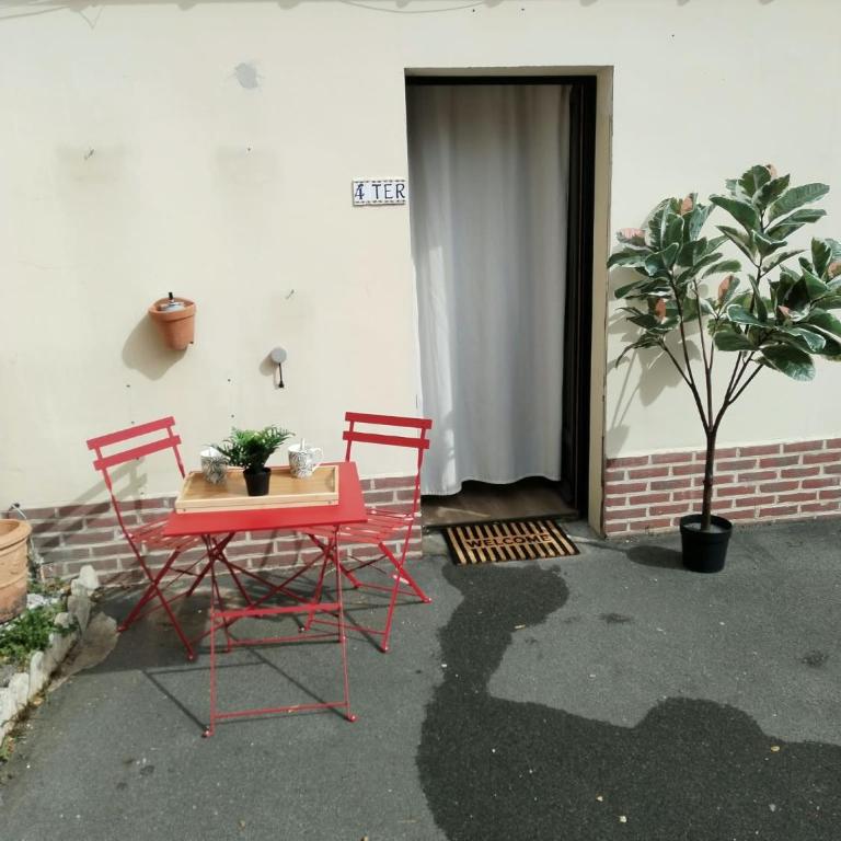 Suite with Jacuzzi, Sauna & Round King Bed Amiens - Appartement 1 Chambre - 32