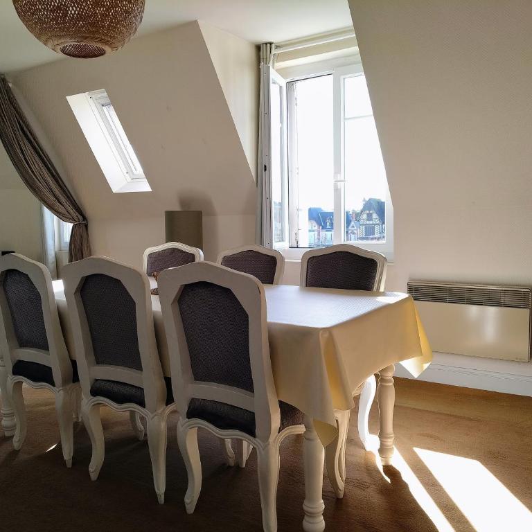 Magnifique appartement sur les jardins du Casino - Apartment mit 1 Schlafzimmer und Gartenblick - 20