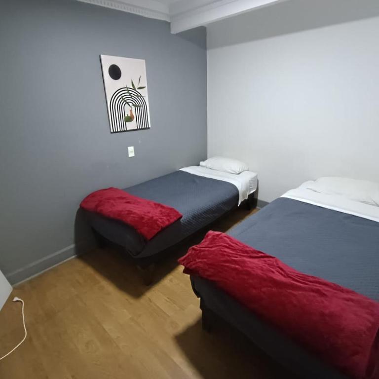 Enjoy Hostel & Tours Providencia Santiago de Chile - Double or Twin Room with Private Bathroom - 1