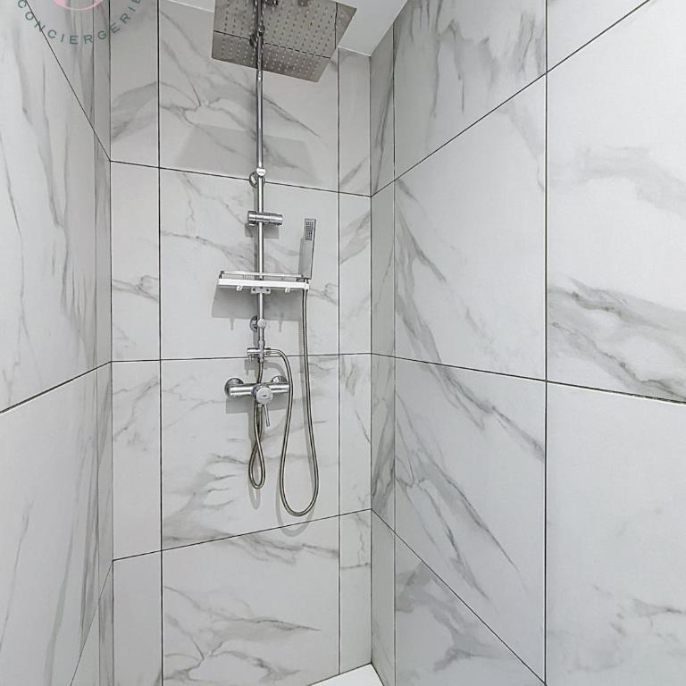 La Maison Colore - 3 CH - Jardin Parking & Wifi - Apartment - 17