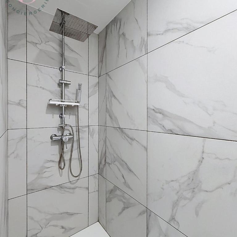 La Maison Colore - 3 CH - Jardin Parking & Wifi - Apartment - 19