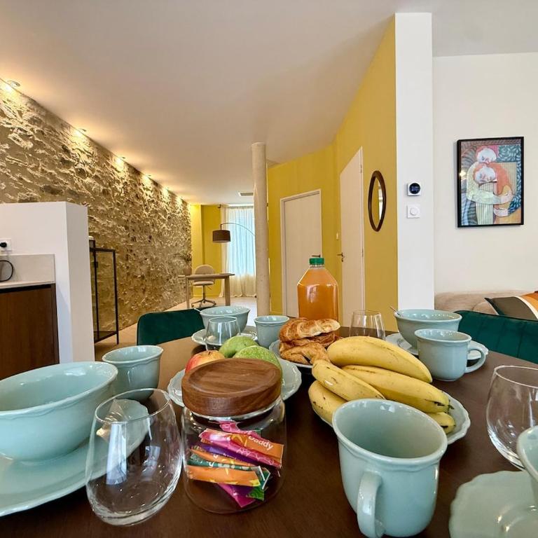 Maison Timoreau - Luxury Apartments - Deluxe Two-Bedroom Apartment with Garden View - 5