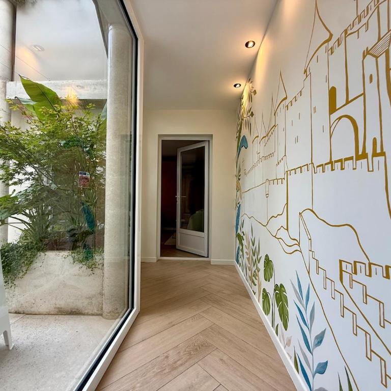 Maison Timoreau - Luxury Apartments - Deluxe Two-Bedroom Apartment with Garden View - 18