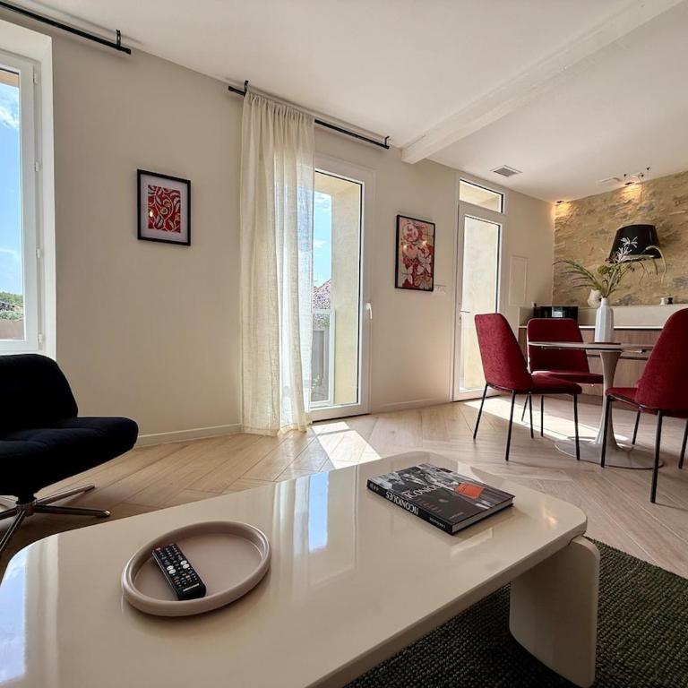 Maison Timoreau - Luxury Apartments - Superior Apartment with City View - 23