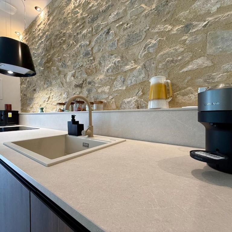 Maison Timoreau - Luxury Apartments - Deluxe Two-Bedroom Apartment with Garden View - 24