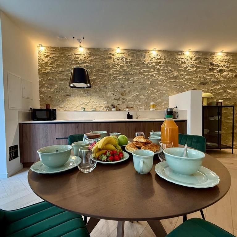 Maison Timoreau - Luxury Apartments - Deluxe Two-Bedroom Apartment with Garden View - 26