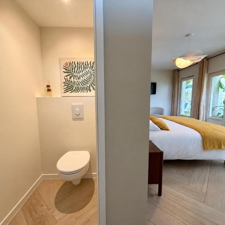 Maison Timoreau - Luxury Apartments - Deluxe Two-Bedroom Apartment with Garden View - 31