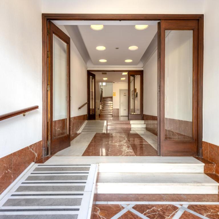 Trendy Penthouse by the Bullring - Apartamento - 22